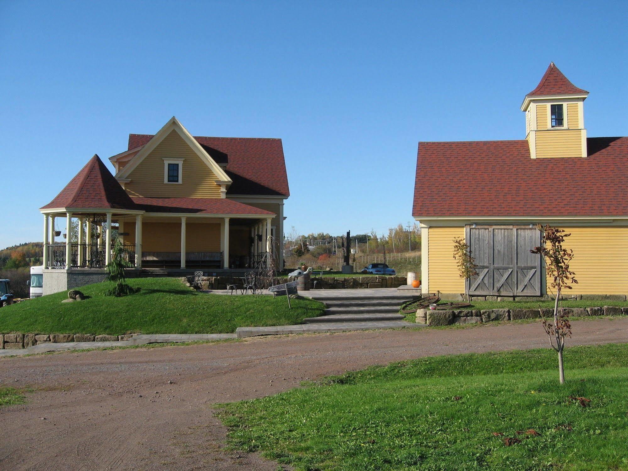 Magnetic Hill Winery Hotel Moncton Kültér fotó